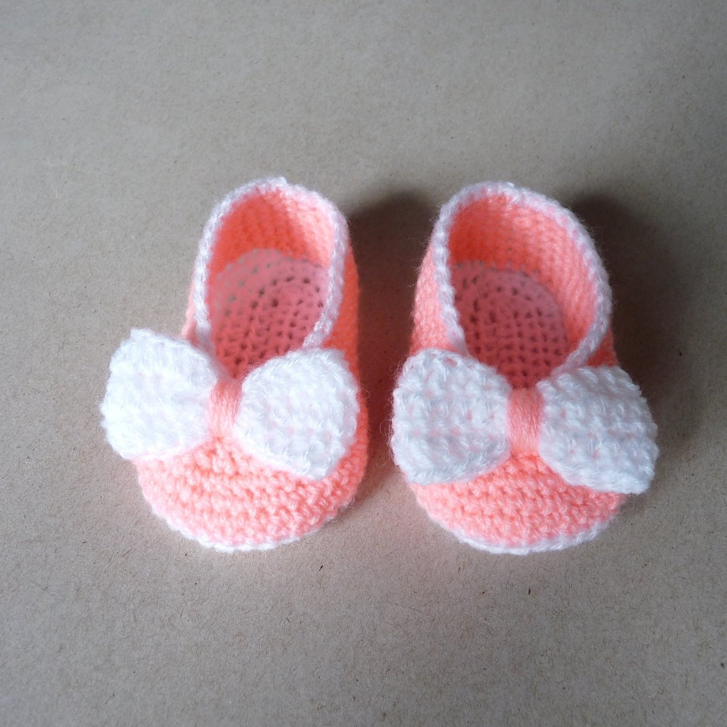 Made in sri lanka crochet baby shoes with bow, peach and white