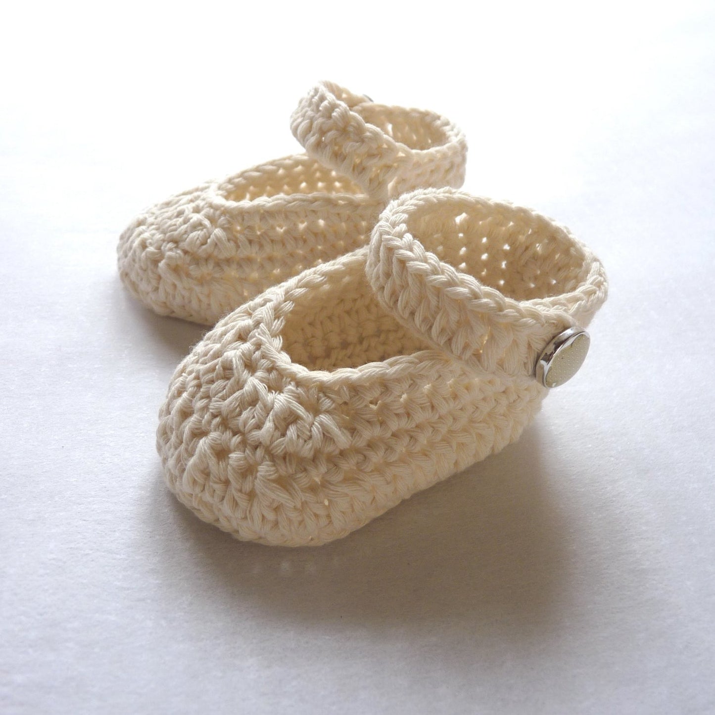 crochet cotton baby shoes, off-white