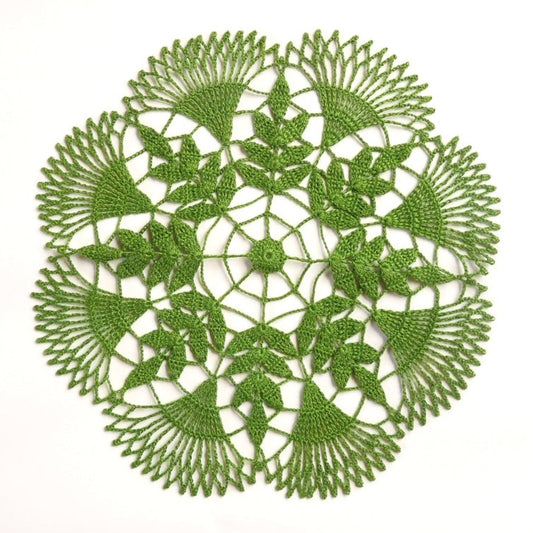 Green leaves small crochet doily