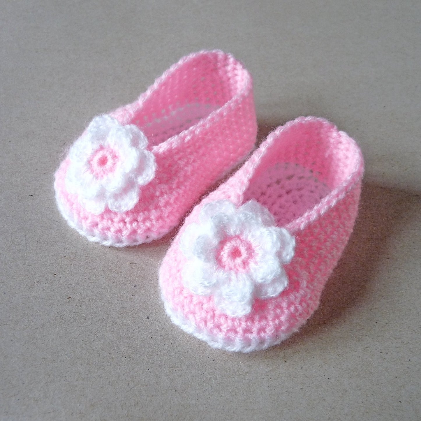 crochet light pink baby shoes with large flower, baby shoes for girls