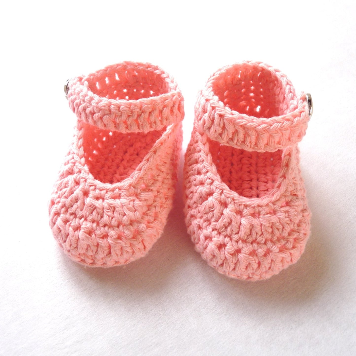 handmade pink crochet cotton baby shoes