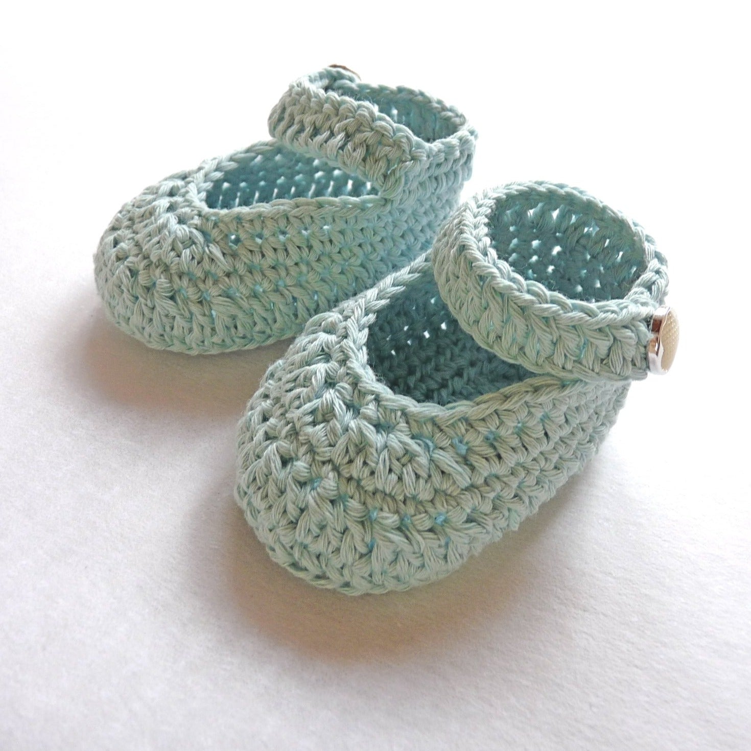 mint blue crochet baby shoes, unisex