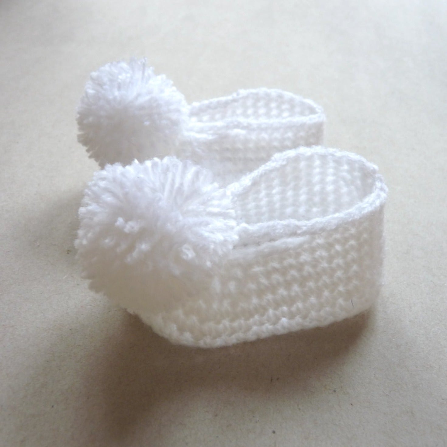 white crochet booties/shoes